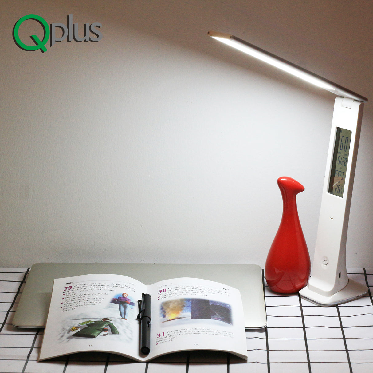 Lampe de bureau LED de style mince et élégante rechargeable QPlus avec affichage numérique - 3 niveaux de luminosité